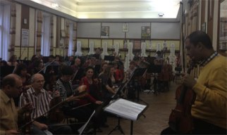 Yasser Abdel Rahman in the rehearsal with the Budapest Symphony Orchestra