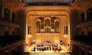 Al Nour Wal Amal Chamber Orchestra performing at the Laeiszhalle, Hamburg, Germany. 11 October 2013. (Photo: Ati Metwaly)